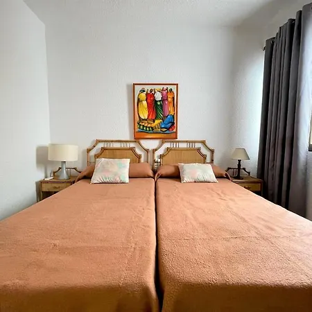 Golf & Beachside Getaway Feriehus